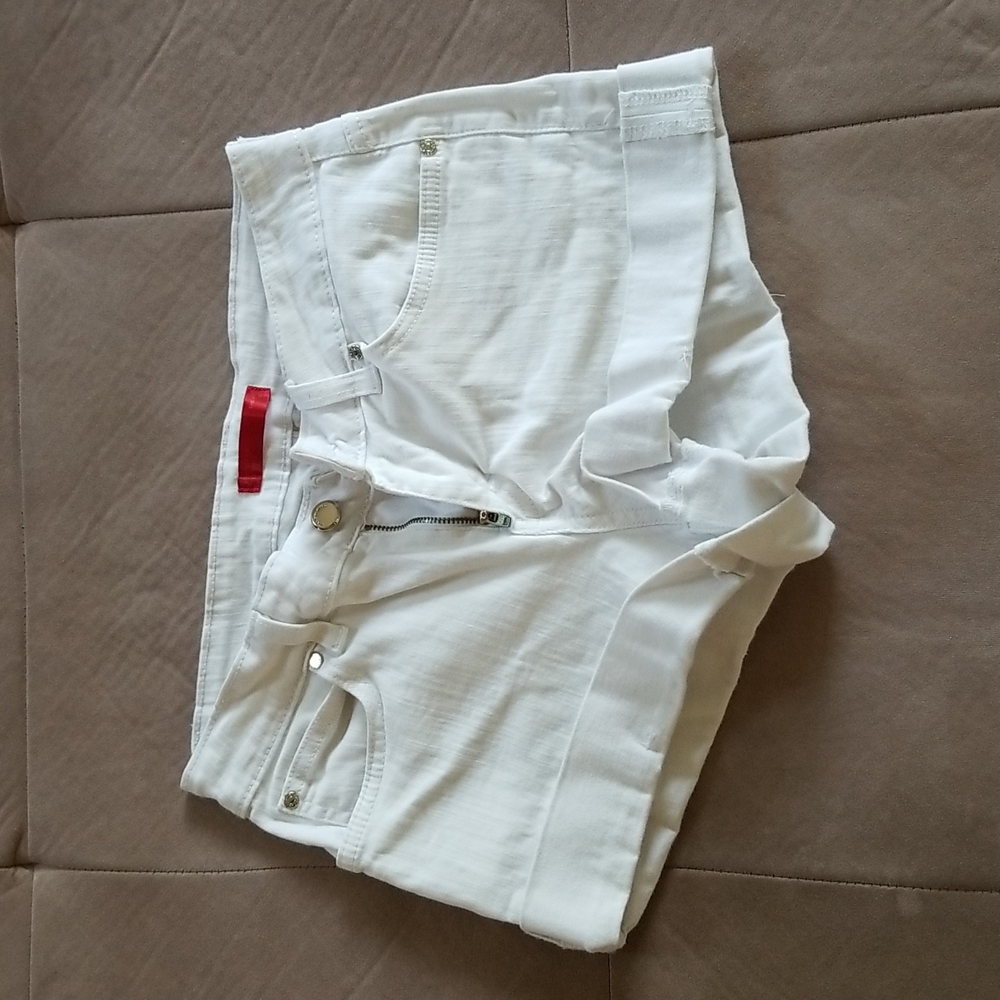 Jennifer Lopez shorts